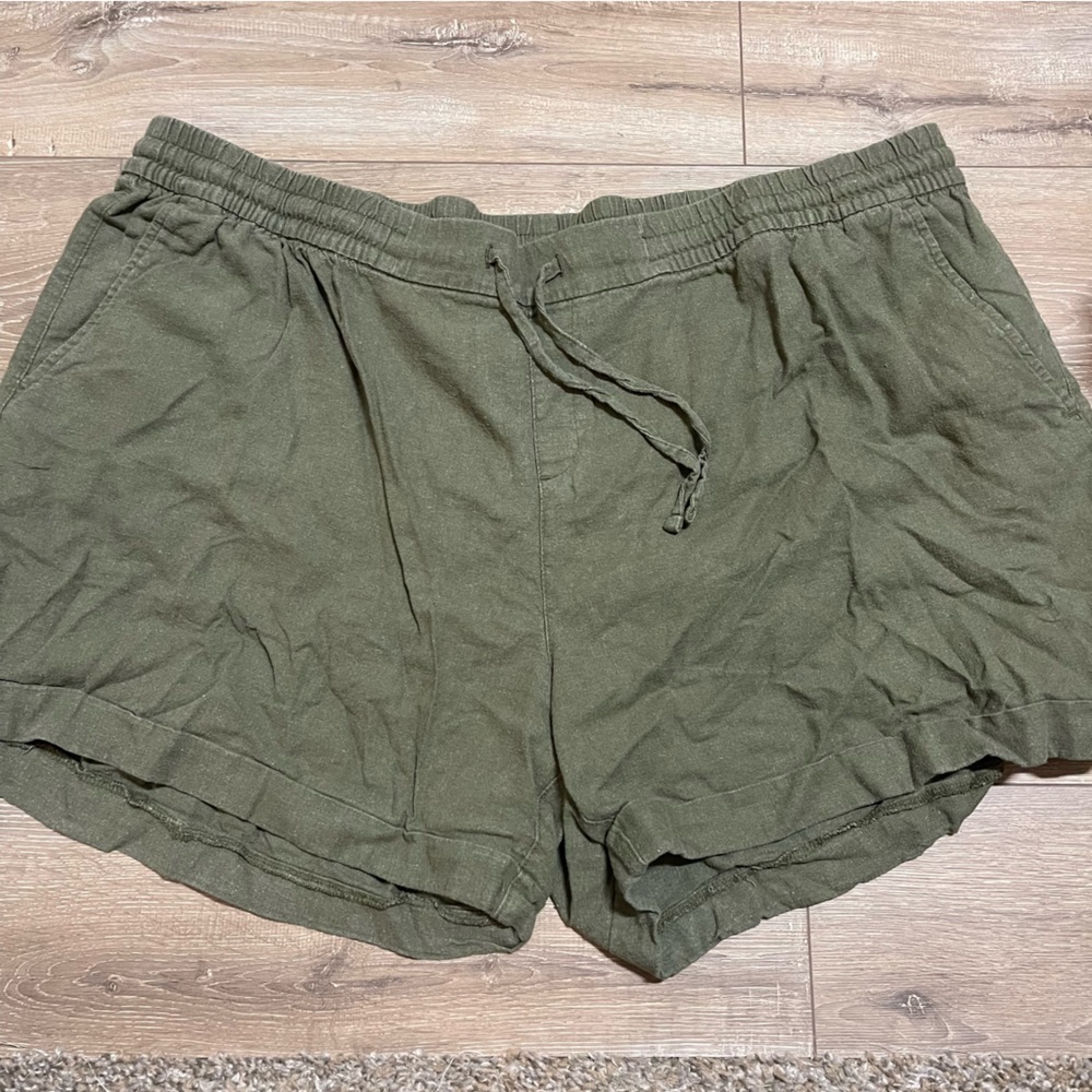 Old Navy Military Green Paperbag-Waist Linen-Blend Shorts